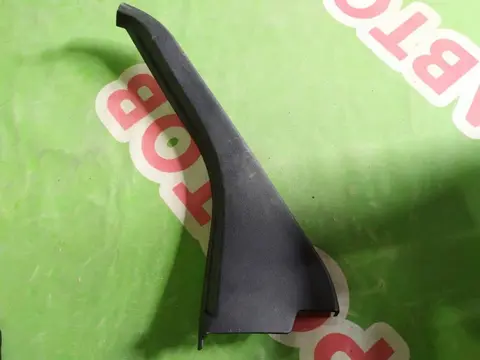 Накладка (кузов внутри) Ford Focus 2 2005-2011