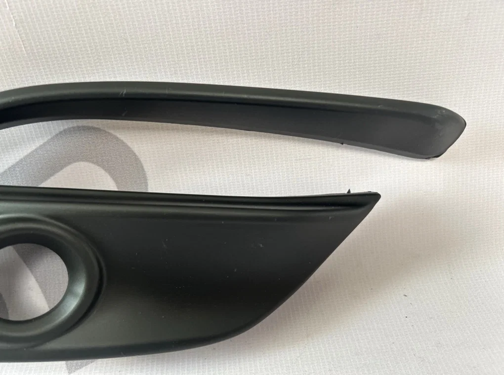 Рамка противотуманной фары правой Mazda 3 3 BM - миниатюра 5