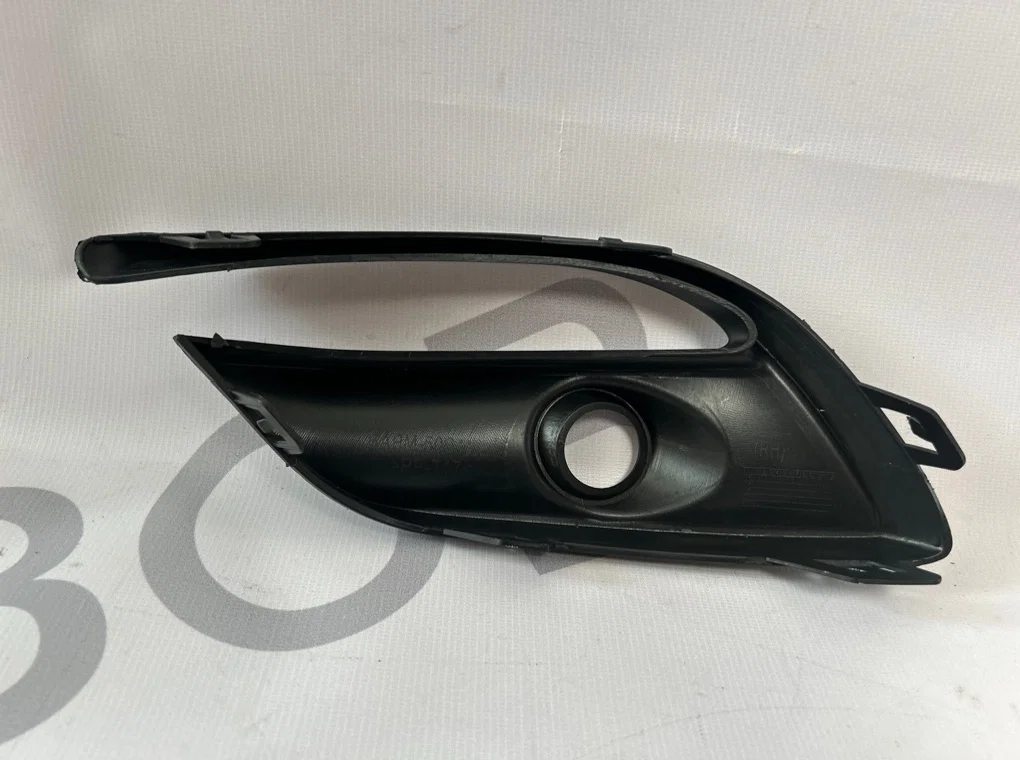 Рамка противотуманной фары правой Mazda 3 3 BM - миниатюра 6