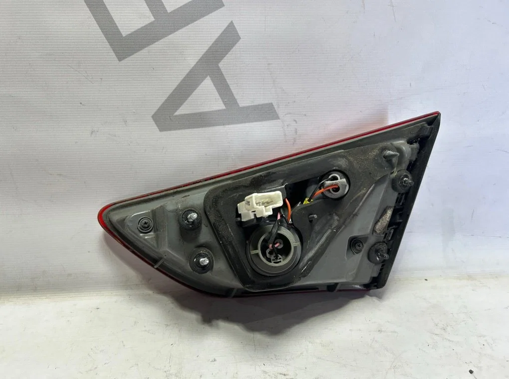 Фонарь задний левый внутренний Hyundai I30 2 GD - миниатюра 7