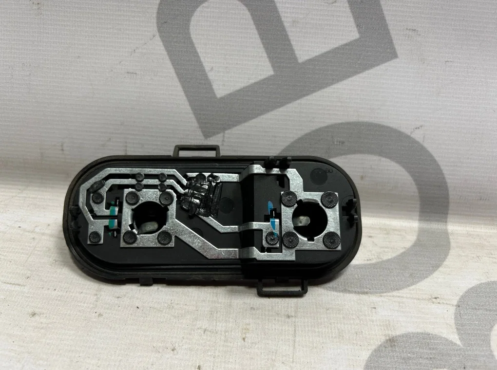 Плата фонаря заднего правого Nissan Qashqai J10 - миниатюра 5