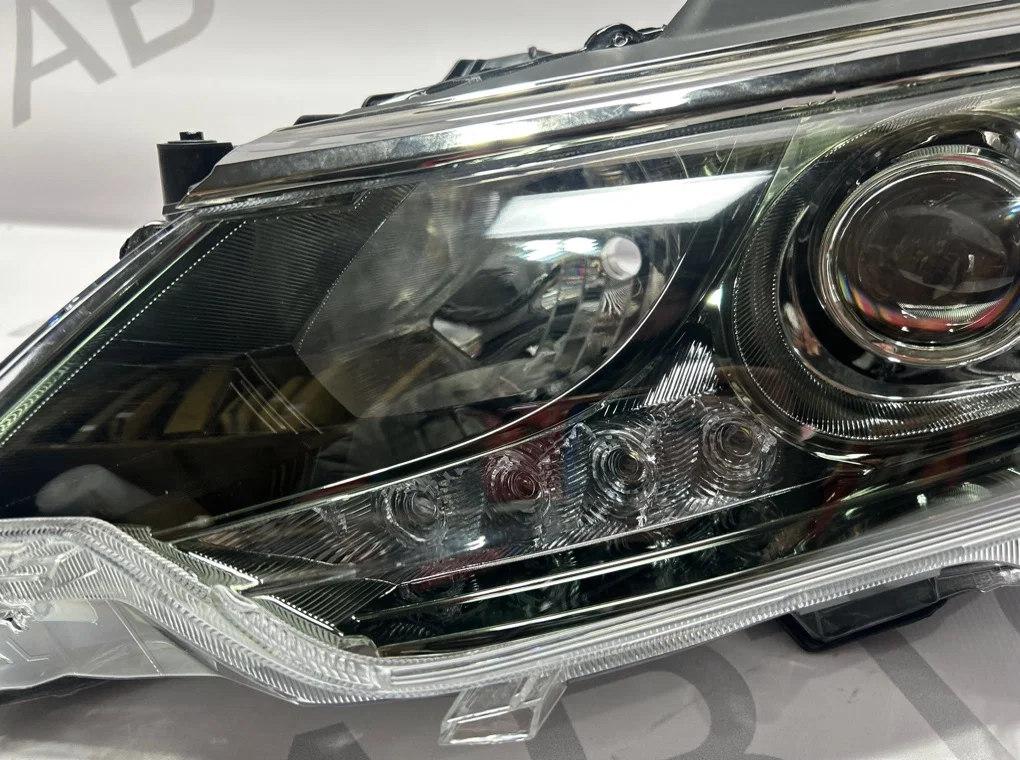 Фара левая Toyota Camry 50 55 2017-2018 - миниатюра 4