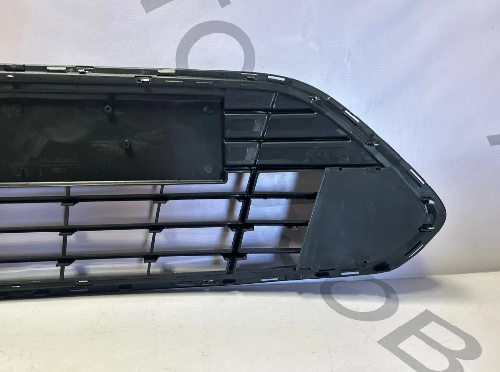 Решетка в бампер центральная Ford Mondeo 4 - миниатюра 9