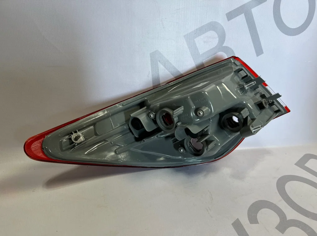 Фонарь задний правый наружный Nissan Almera G15 - миниатюра 7
