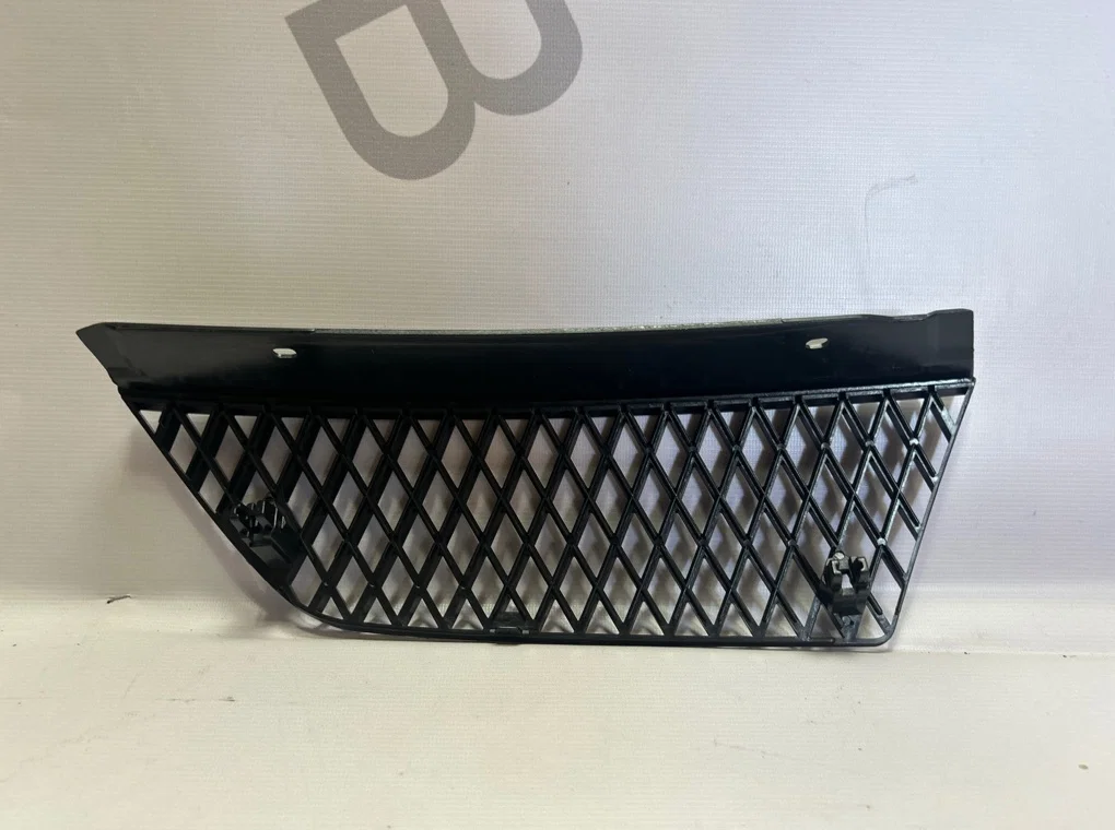 Решетка радиатора Mitsubishi Lancer 9 2005-2007 - миниатюра 7