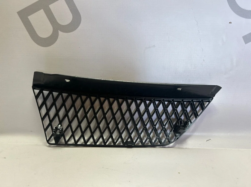 Решетка радиатора Mitsubishi Lancer 9 2005-2007 - миниатюра 8