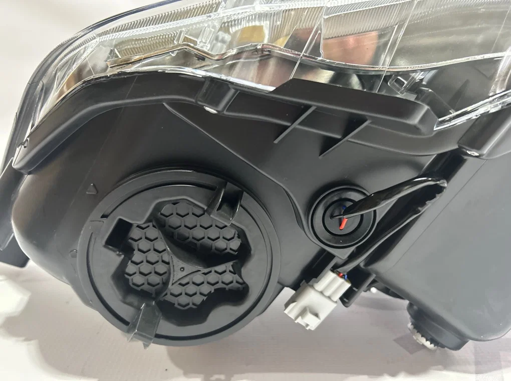 Фара правая Toyota Camry 50 55 2017-2018 - миниатюра 9