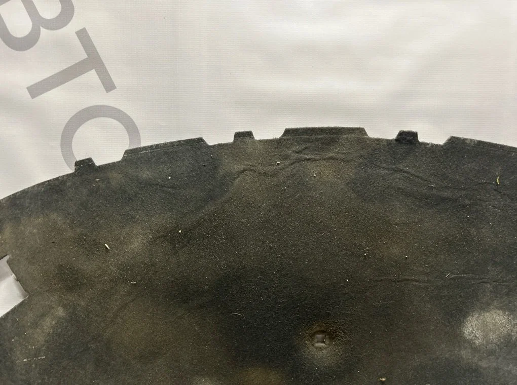 Шумоизоляция капота Volkswagen Passat B6 2005-2010 - миниатюра 5