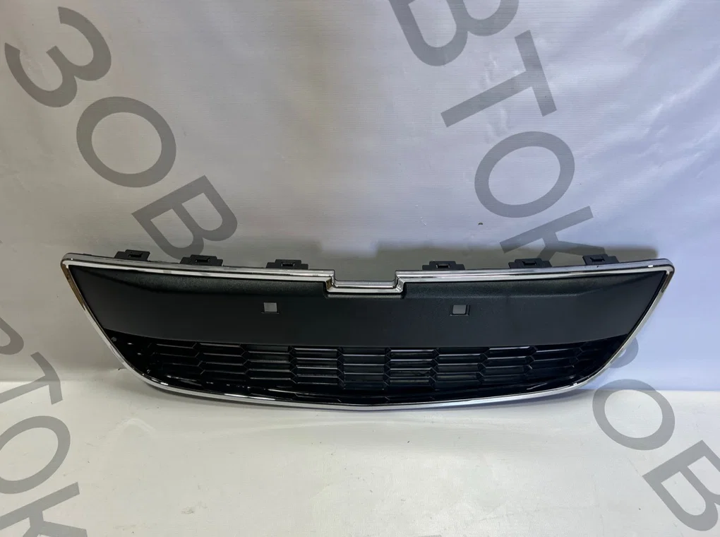 Решетка радиатора Chevrolet Aveo T300 2011- - миниатюра 2