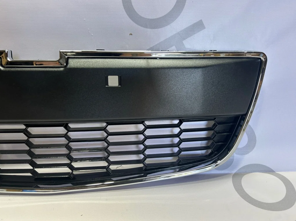 Решетка радиатора Chevrolet Aveo T300 2011- - миниатюра 5