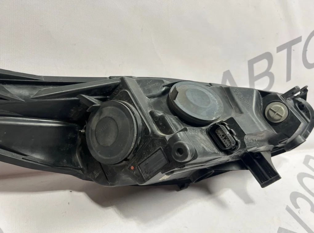 Фара левая Ford Fiesta 2 2012-2019 - миниатюра 8