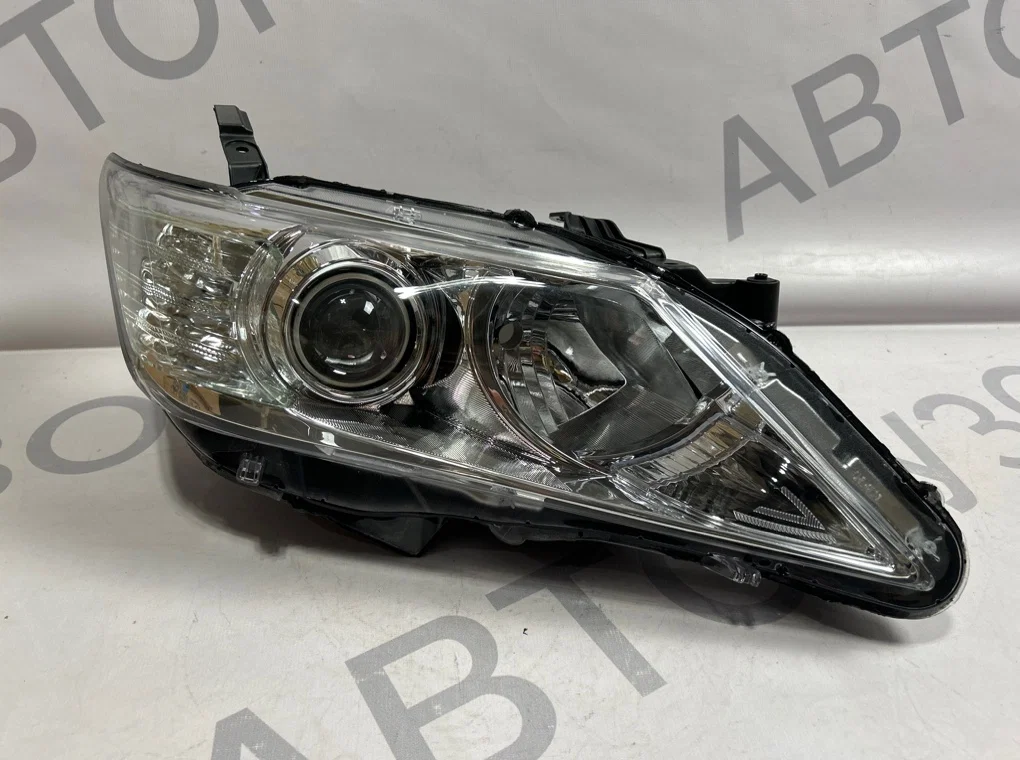 Фара правая Toyota Camry 50 V50 2011-2014 - изображение 1