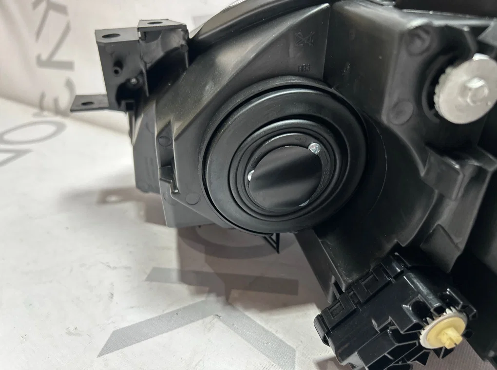 Фара правая Mazda 3 2 BL 2009-2013 - миниатюра 8
