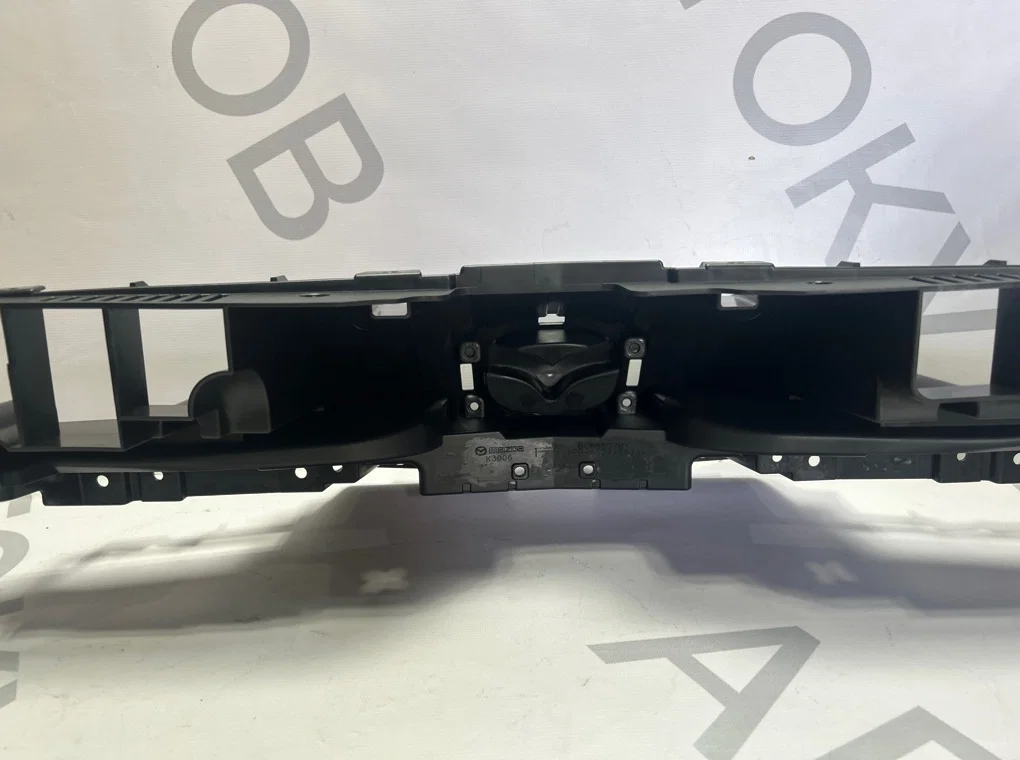 Решетка радиатора Mazda 3 BL 2011-2013 - миниатюра 7