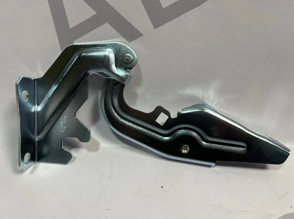Петля капота правая Mitsubishi Lancer 10 2007-2017 - изображение 1