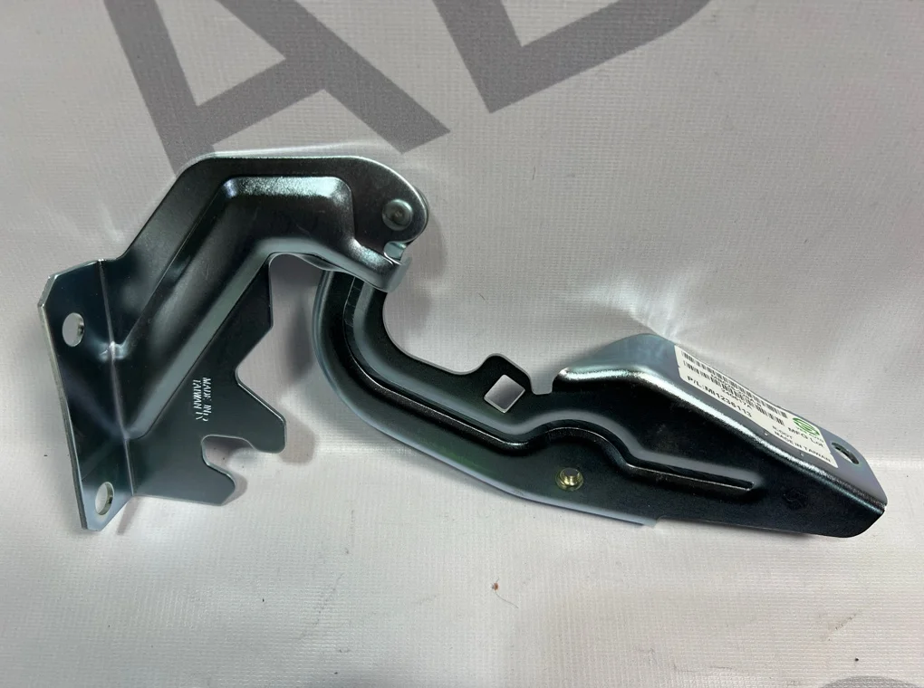 Петля капота правая Mitsubishi Lancer 10 2007-2017 - миниатюра 5
