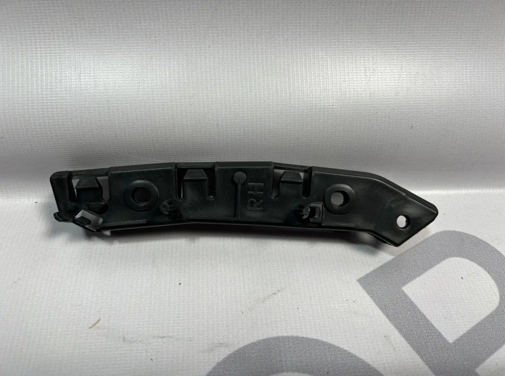 Кронштейн переднего бампера правый Ford Focus 3 - изображение 1