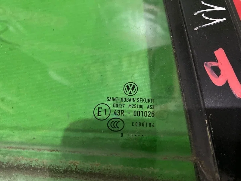 Стекло двери задней правой Volkswagen Passat CC - изображение 1