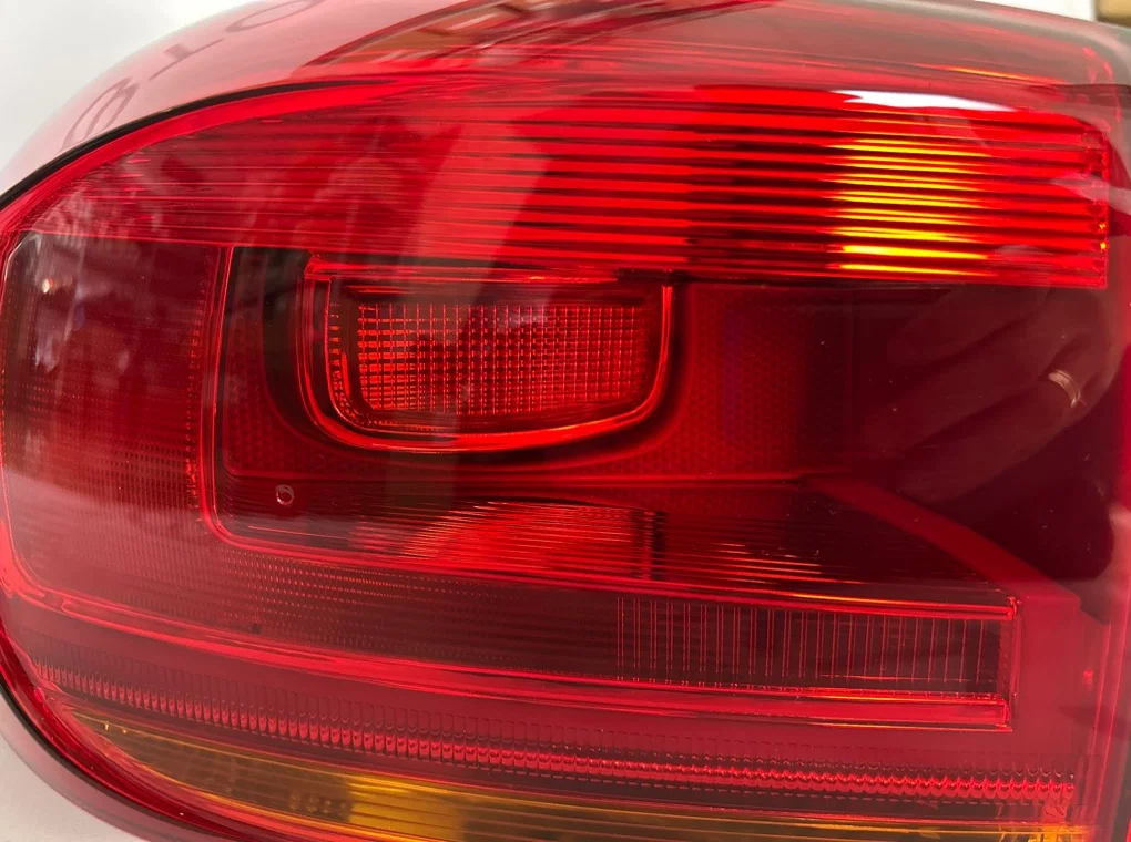 Фонарь задний левый наружный Volkswagen Tiguan 1 - миниатюра 3
