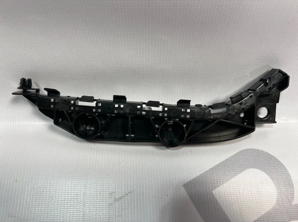 Кронштейн переднего бампера правый Honda Civic 8 - миниатюра 4