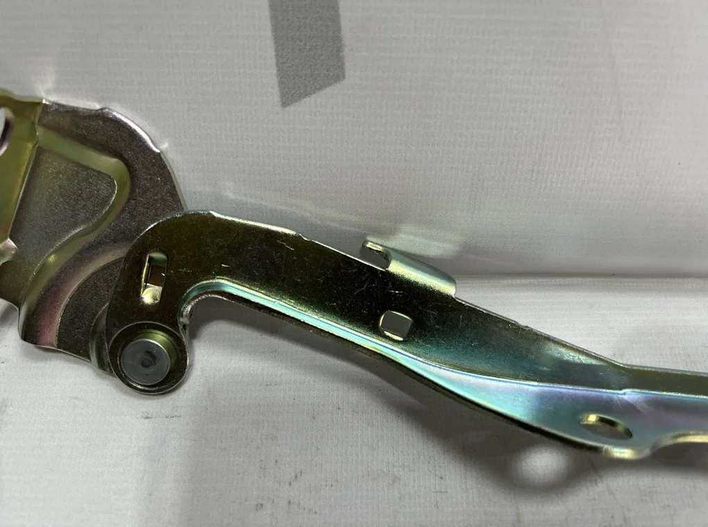 Петля капота правая Hyndai Getz 1 2002-2011 - миниатюра 4