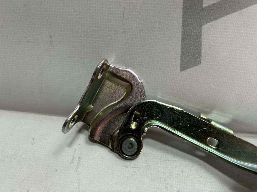 Петля капота правая Hyndai Getz 1 2002-2011 - миниатюра 5