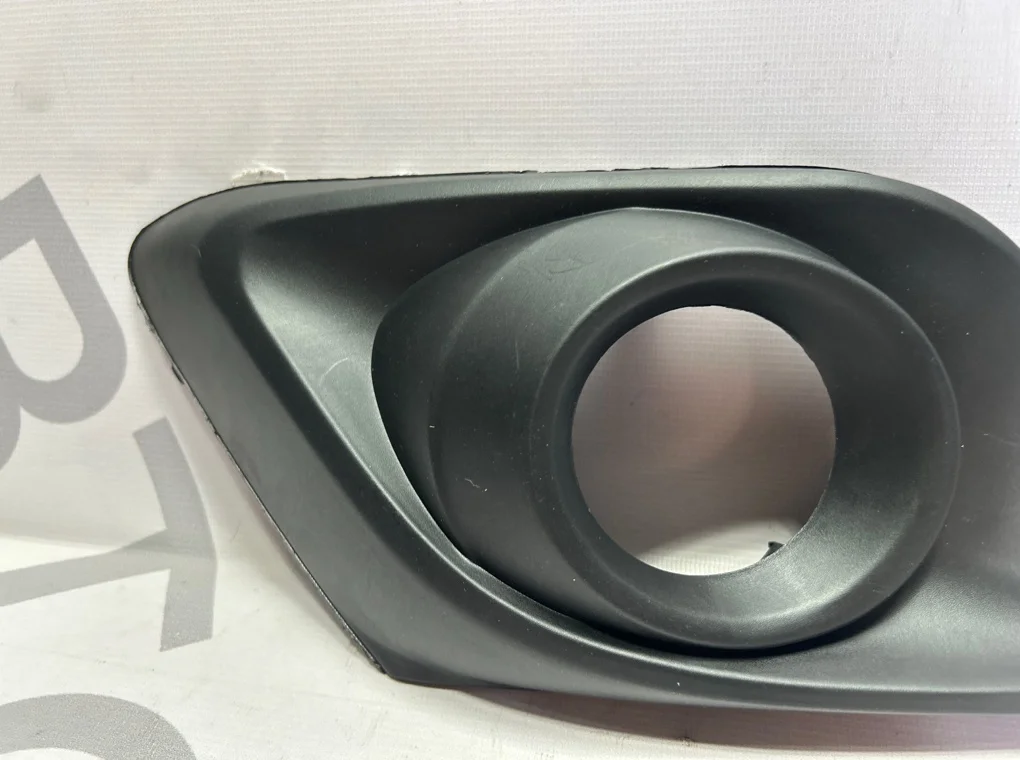 Рамка противотуманной фары левой Mazda 3 BM - миниатюра 4