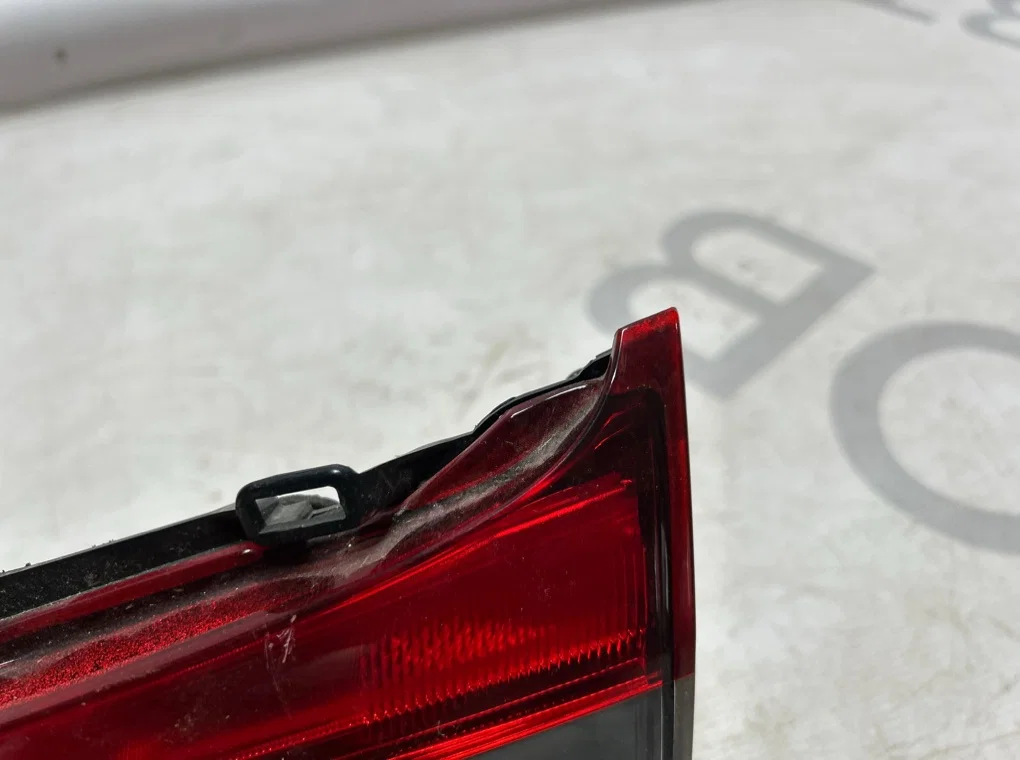 Фонарь задний правый внутренний Mazda 6 GJ/GL - миниатюра 10