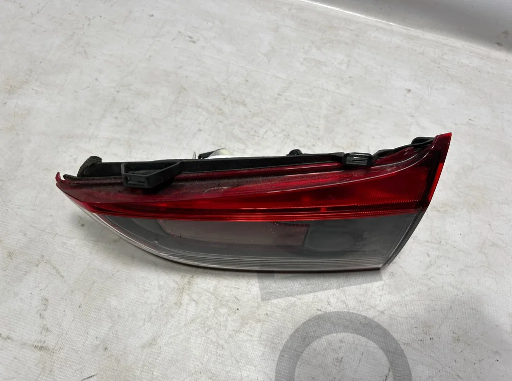 Фонарь задний правый внутренний Mazda 6 GJ/GL - миниатюра 2
