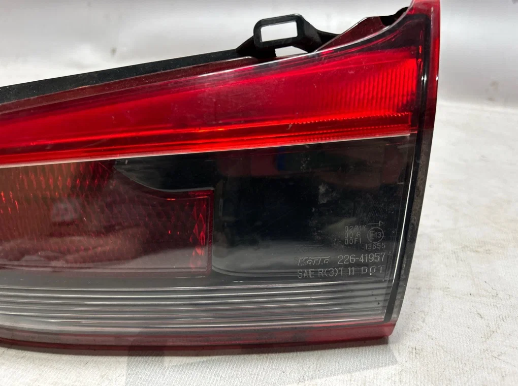 Фонарь задний правый внутренний Mazda 6 GJ/GL - миниатюра 3