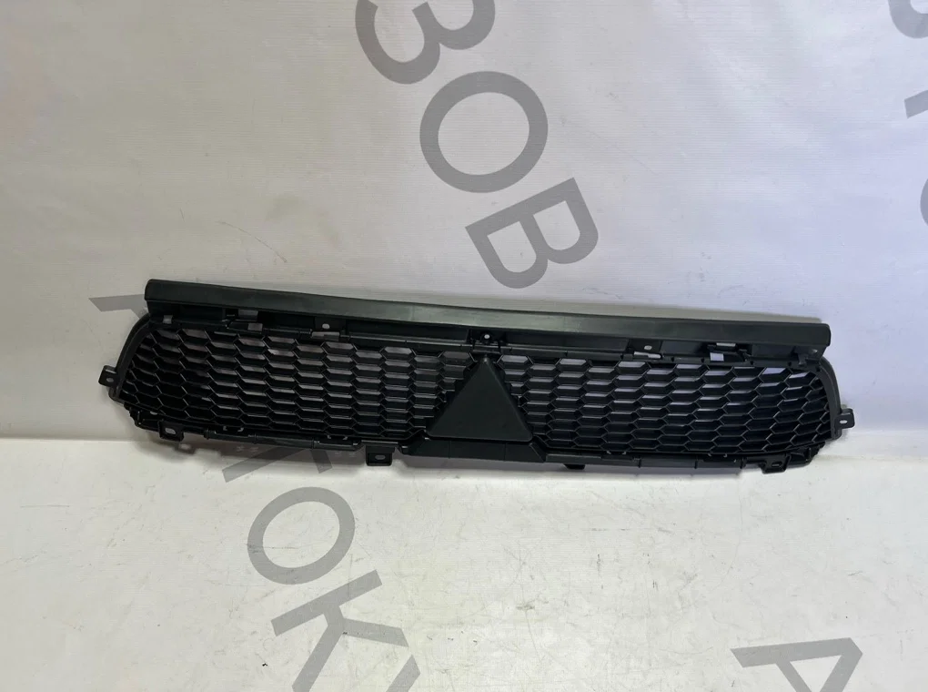 Решетка радиатора Mitsubishi Outlander 2 XL - миниатюра 2