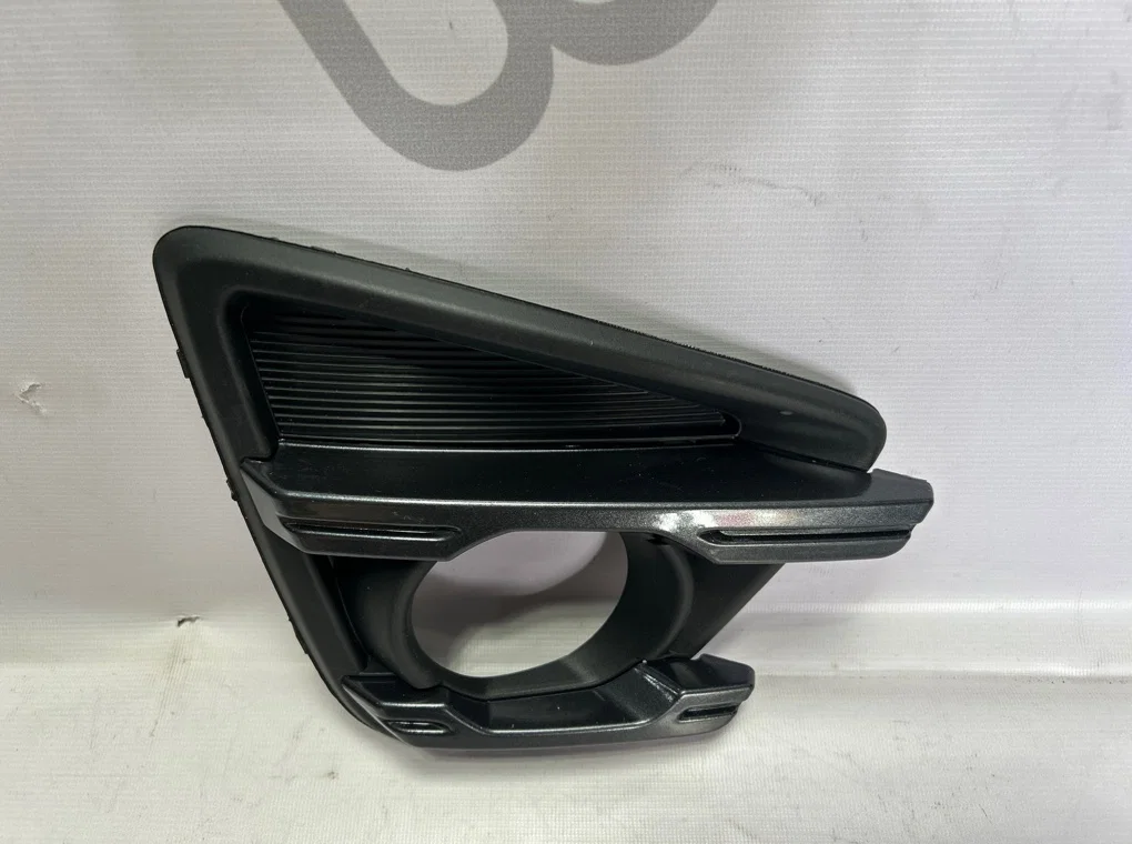 Рамка противотуманной фары правой Mazda CX-5 KE - миниатюра 2