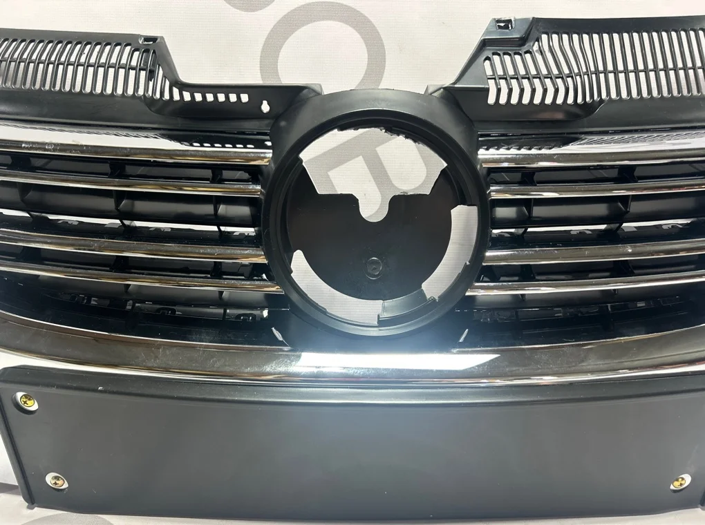 Решетка радиатора Volkswagen Jetta 5 2005-2011 - миниатюра 4