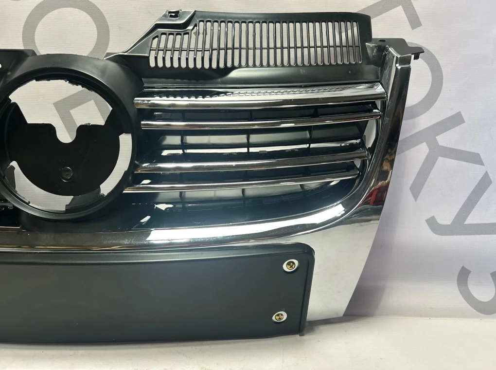 Решетка радиатора Volkswagen Jetta 5 2005-2011 - миниатюра 5