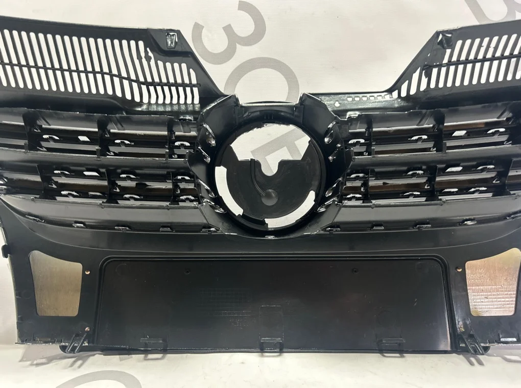Решетка радиатора Volkswagen Jetta 5 2005-2011 - миниатюра 8