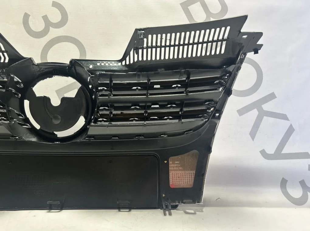 Решетка радиатора Volkswagen Jetta 5 2005-2011 - миниатюра 9