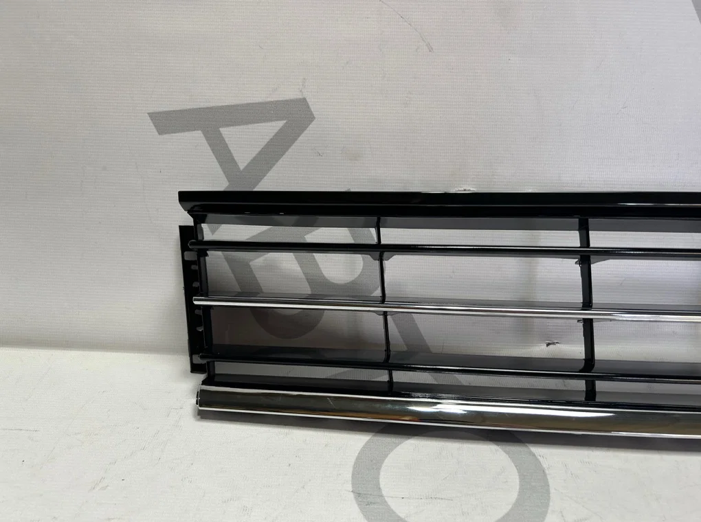 Решетка в бампер центральная Volkswagen Passat B7 - миниатюра 3