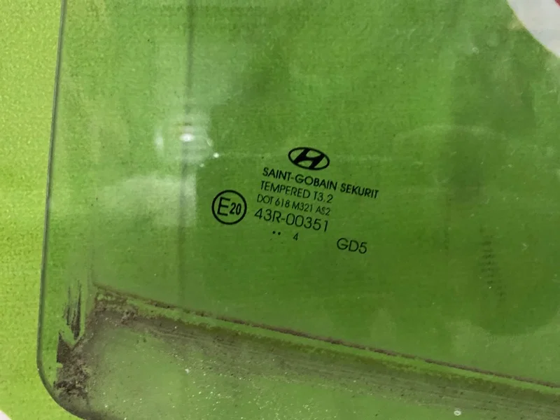 Стекло двери задней правой Hyundai i30 2 GD - миниатюра 2
