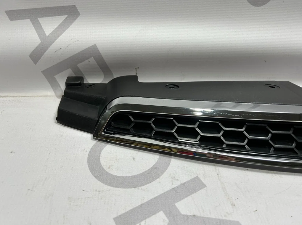 Решетка радиатора Chevrolet Cruze J300 2009-2013 - миниатюра 3