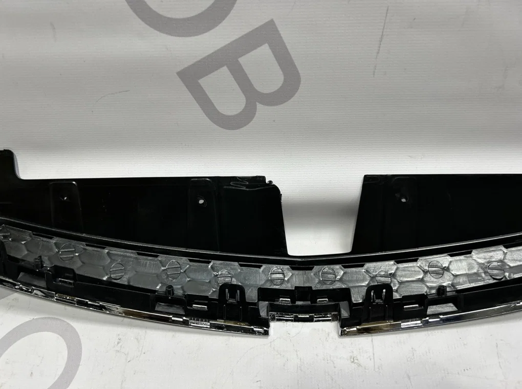 Решетка радиатора Chevrolet Cruze J300 2009-2013 - миниатюра 8