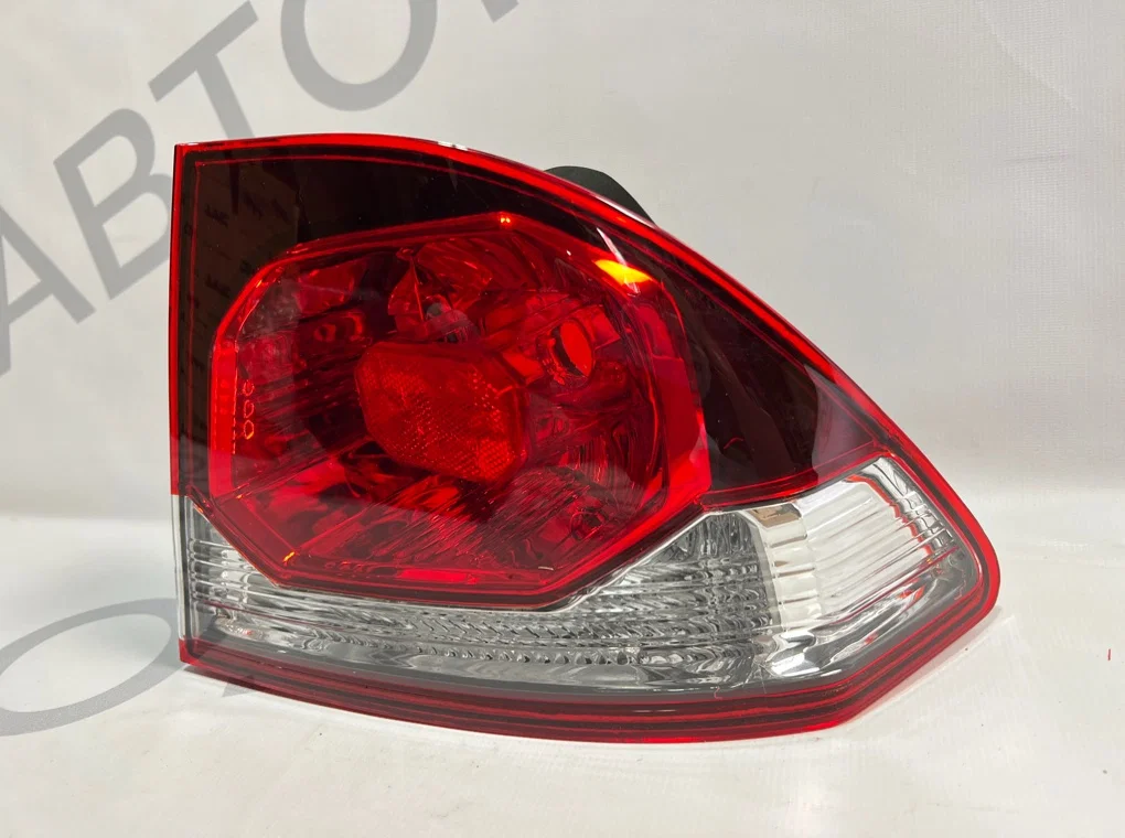 Фонарь задний правый наружный Honda Civic 8 - миниатюра 2