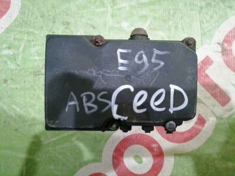 Блок ABS (насос) Kia Ceed ED 2007-2012 - миниатюра 5