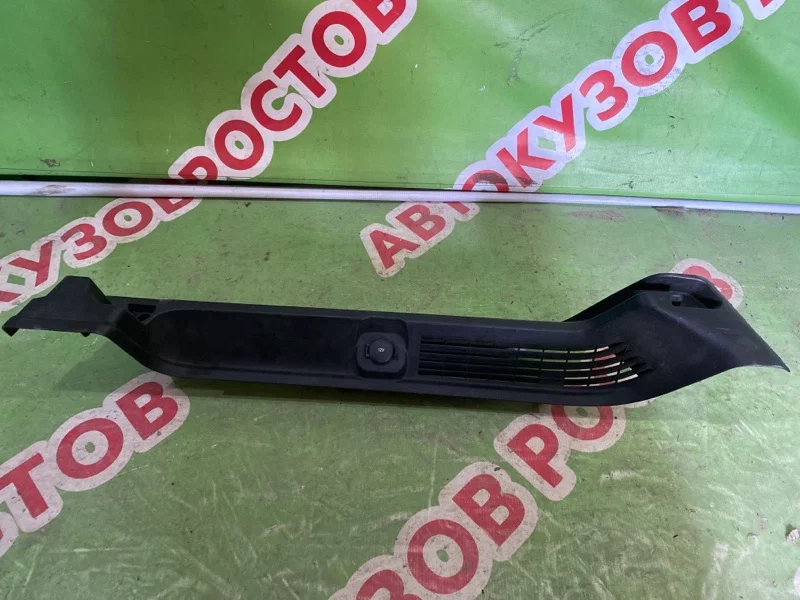 Направляющая шторки (полки) багажника правая Kia - миниатюра 2