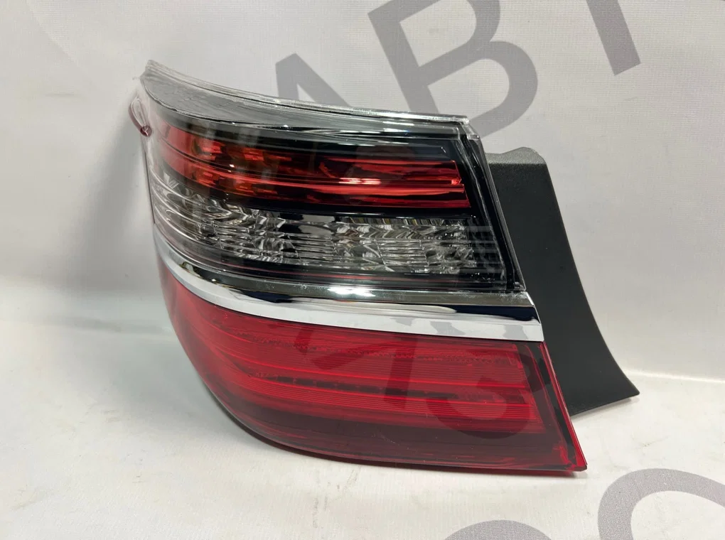 Фонарь задний левый наружный Toyota Camry 55 - миниатюра 4