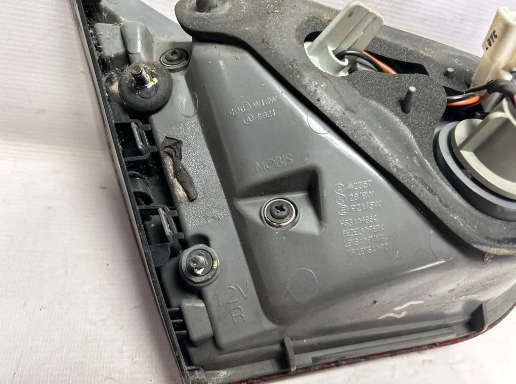 Фонарь задний правый внутренний Hyundai I30 2 GD - миниатюра 8
