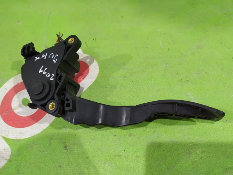 Педаль газа Nissan Juke 1 2011-2019 - миниатюра 2