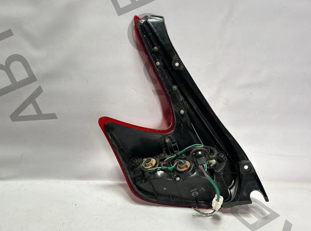 Фонарь задний правый Nissan Juke F15 2011-2014 - миниатюра 6