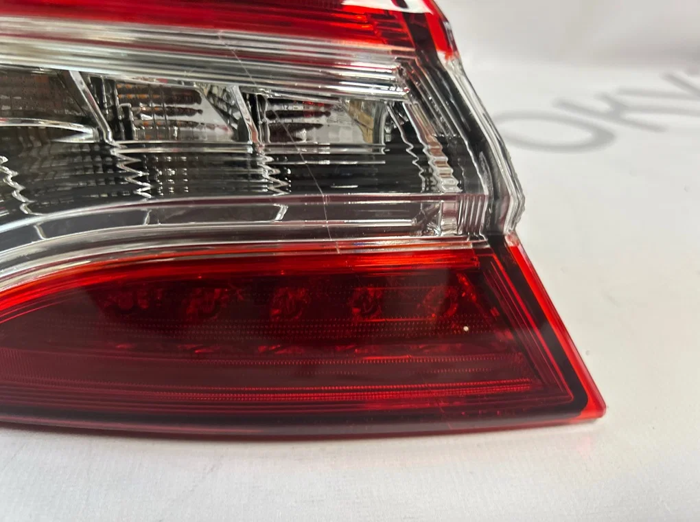 Фонарь задний левый наружный Toyota Camry 70 LED - миниатюра 3