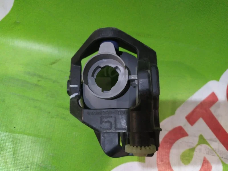 Фара противотуманная левая Toyota Yaris 2005-2011 - миниатюра 2