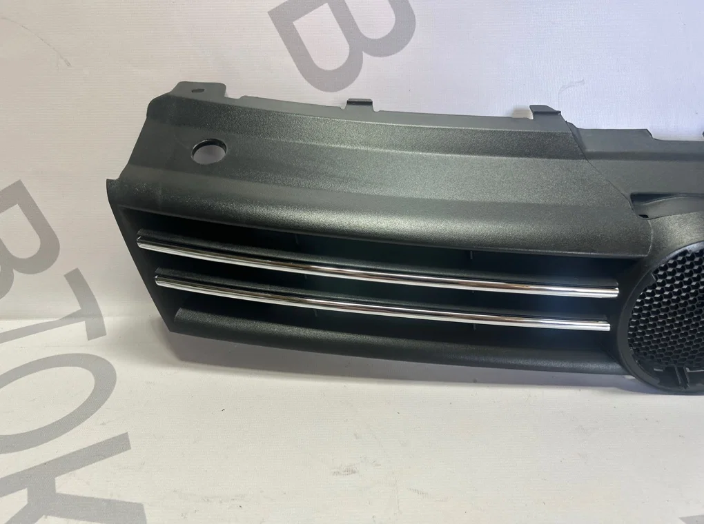 Решетка радиатора Volkswagen Polo 5 2010-2015 - миниатюра 3